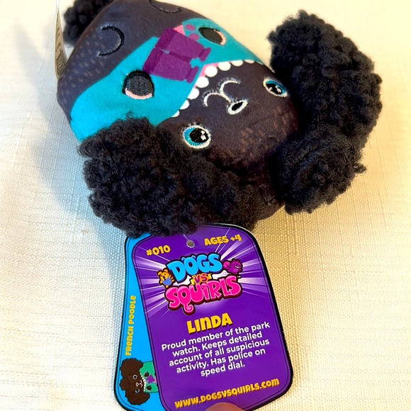 Dog vs. Squirls Linda #10 - Picture 3 of 7